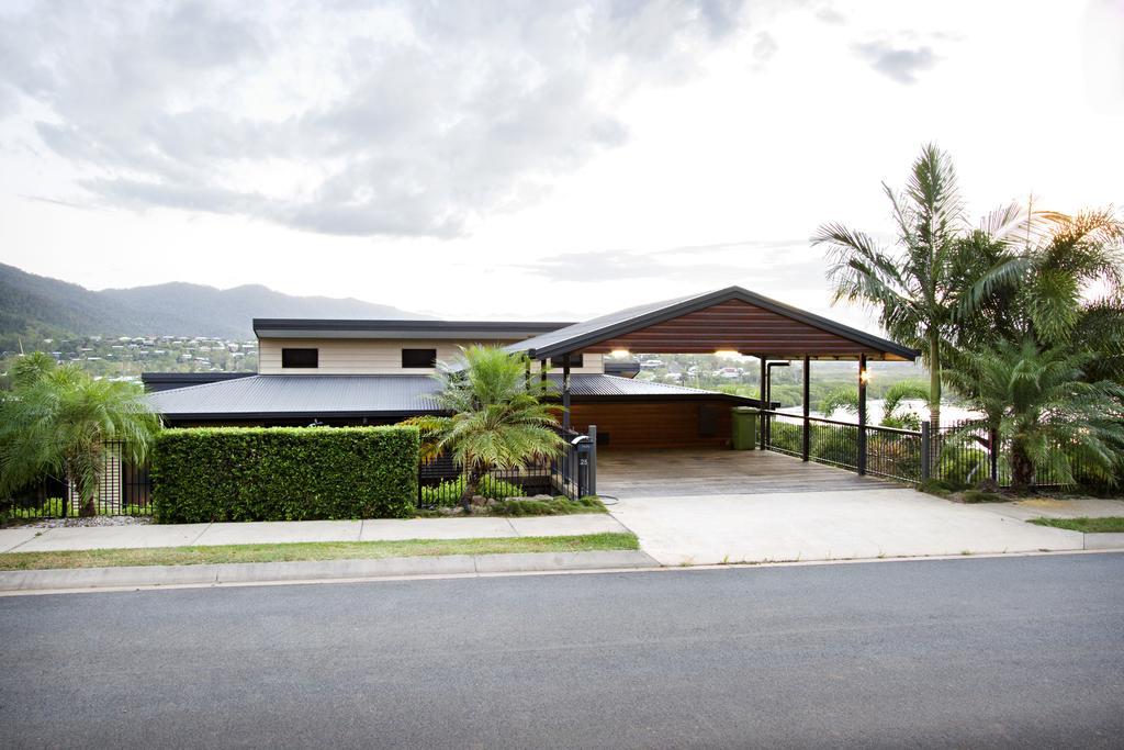 Larimar On Turtle Bay Holiday Home - Cannonvale Extérieur photo