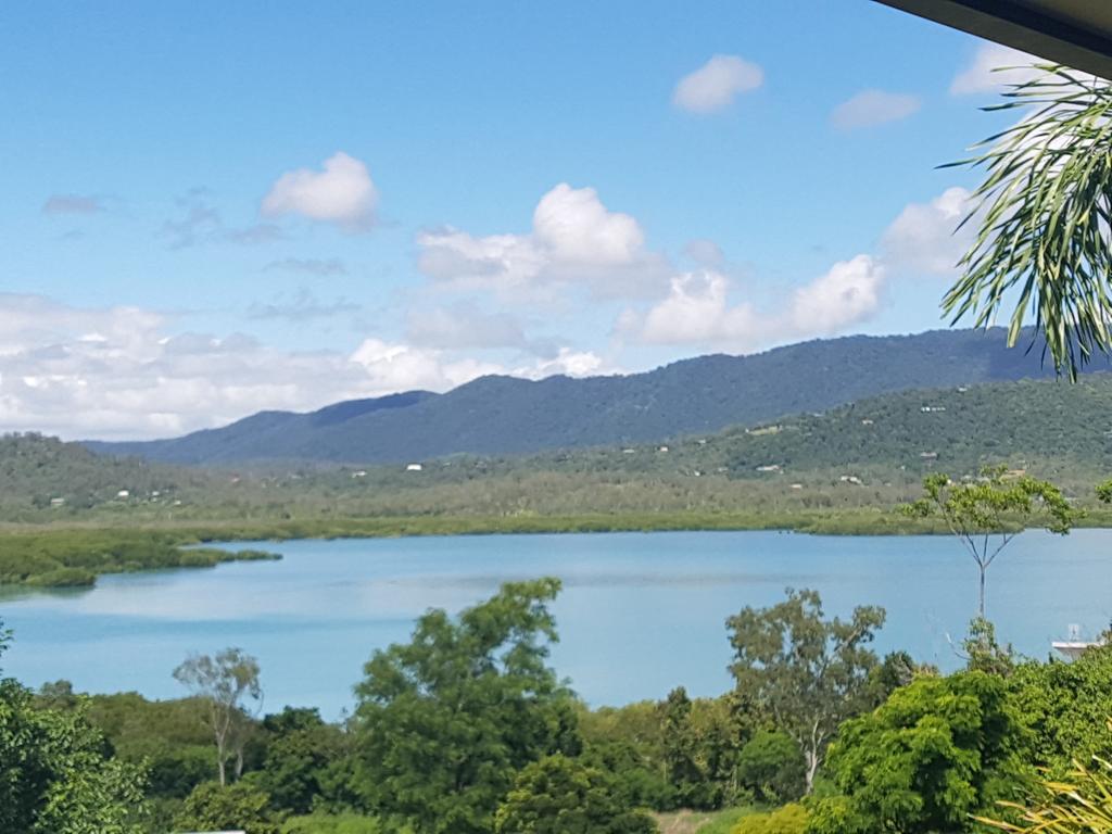 Larimar On Turtle Bay Holiday Home - Cannonvale Extérieur photo